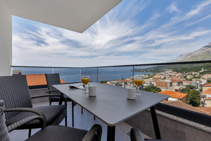 Apartmani Lux in Tučepi, Apartments Lux in Tučepi with sea view, elevator, and garage, Dalmatia - Croatia Tučepi